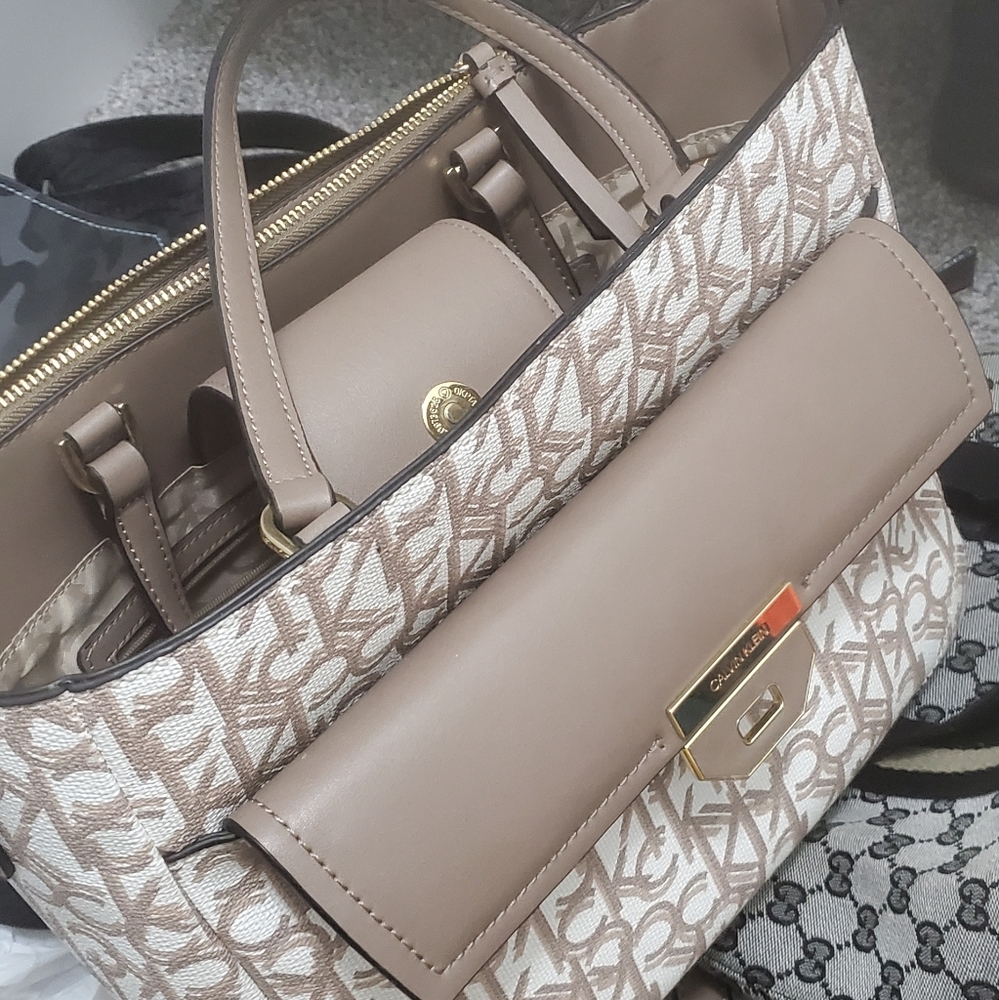 Handbag